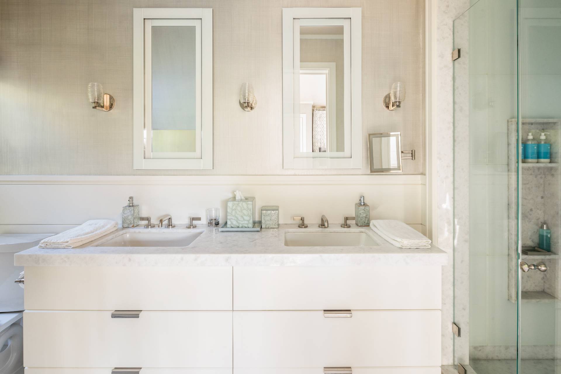8 Hither Lane East Hampton, NY 11937 - Photo 24 of 38 a bathroom with a sink and a mirror