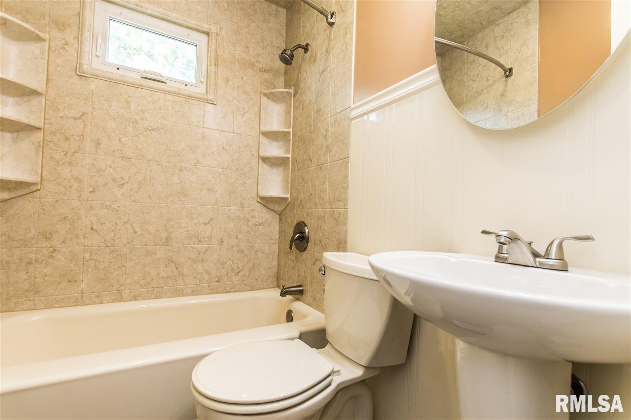 2311 Springfield Road East Peoria, IL 61611 - Photo 13 of 31 Gallery Image 13
