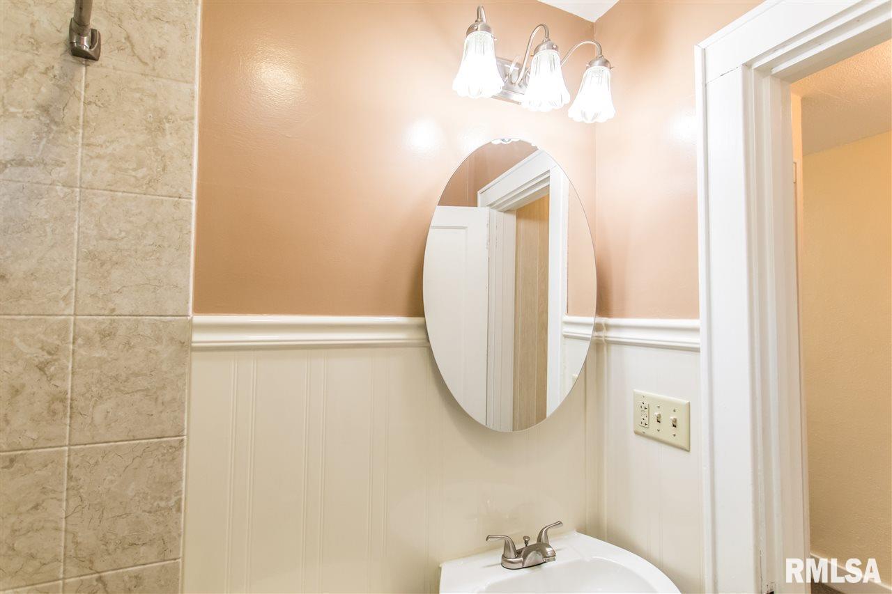 2311 Springfield Road East Peoria, IL 61611 - Photo 14 of 31 Gallery Image 14