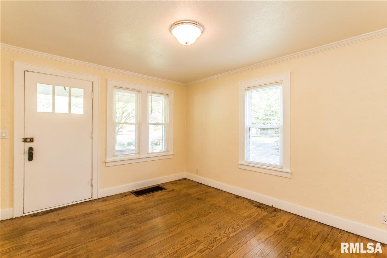 2311 Springfield Road East Peoria, IL 61611 - Photo 5 of 31 Gallery Image 5
