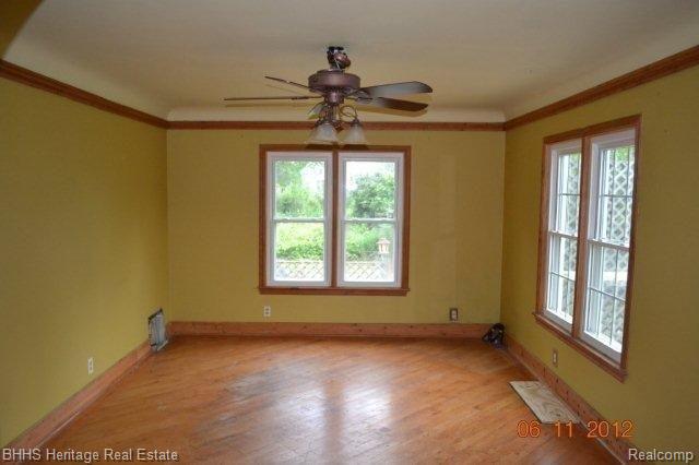 3216 Hogback Road Fowlerville, MI 48836 - Photo 5 of 25 Living Room