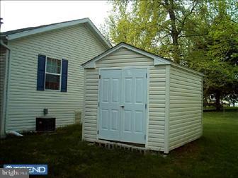 8706 Turkey Ridge Road Breinigsville, PA 18031 - Photo 4 of 12 Gallery Image 4