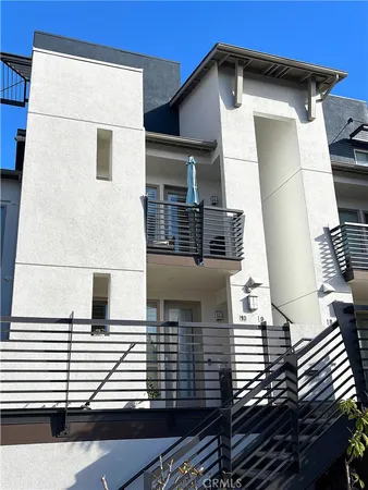 a view of a back yard of the house