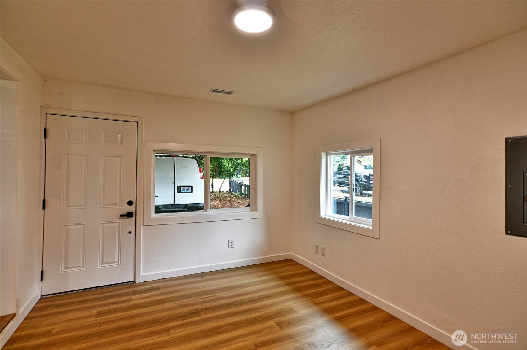 22705 58th Avenue West Mountlake Terrace, WA 98043 - Photo 12 of 24