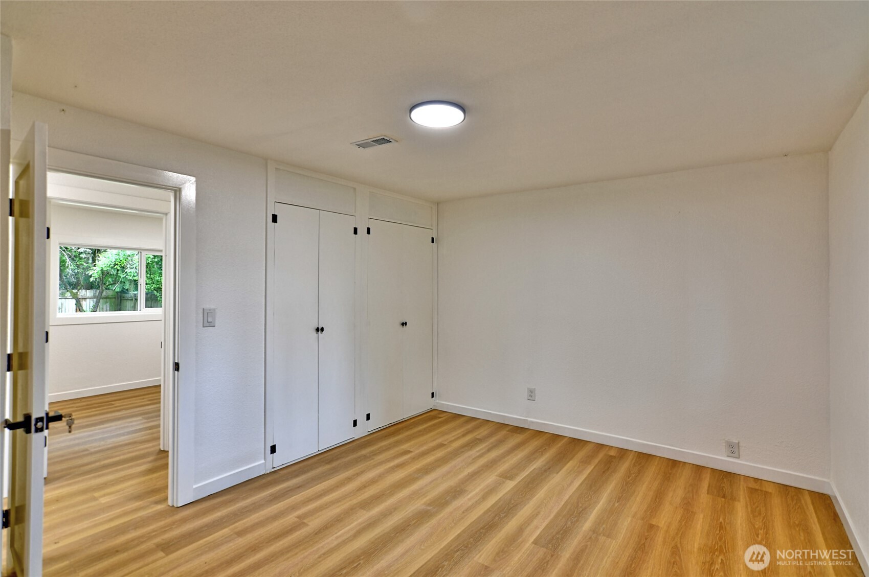 22705 58th Avenue West Mountlake Terrace, WA 98043 - Photo 14 of 24