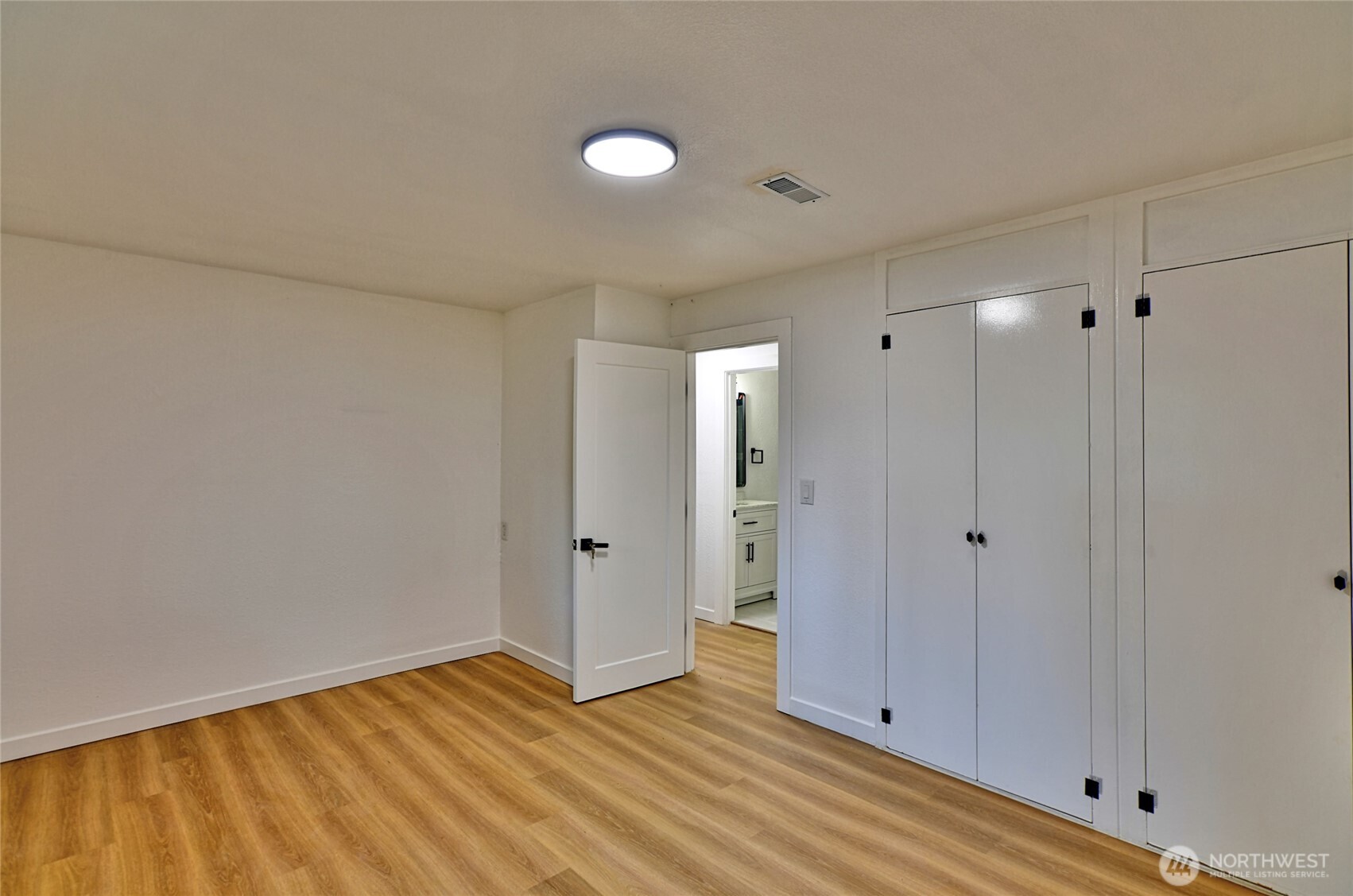 22705 58th Avenue West Mountlake Terrace, WA 98043 - Photo 15 of 24