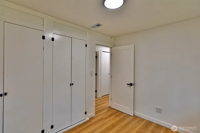 $3,900 | 22705 58th Avenue West, Mountlake Terrace, WA 98043