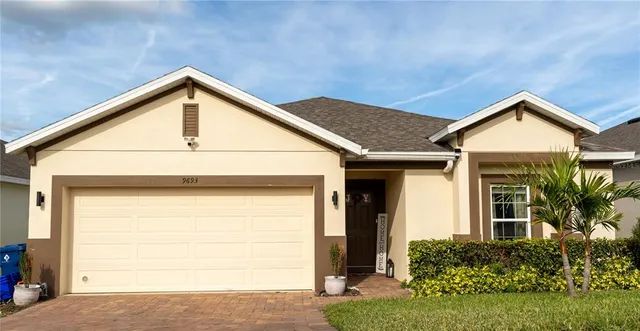 $2,300 | 9693 Early Loop, Groveland, FL 34736