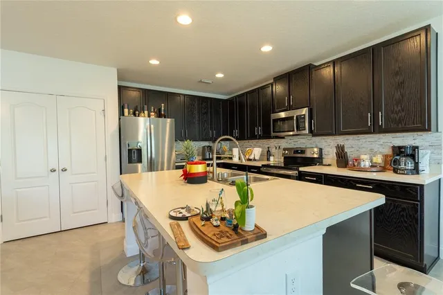 $2,300 | 9693 Early Loop, Groveland, FL 34736