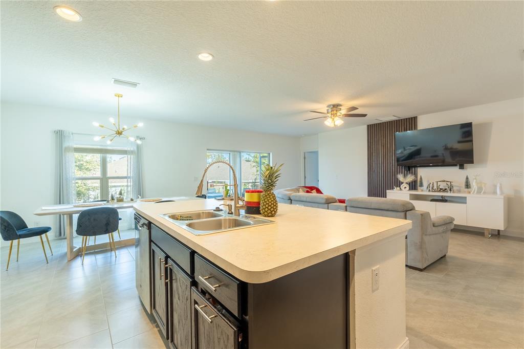 9693 Early Loop Groveland, FL 34736 - Photo 6 of 21