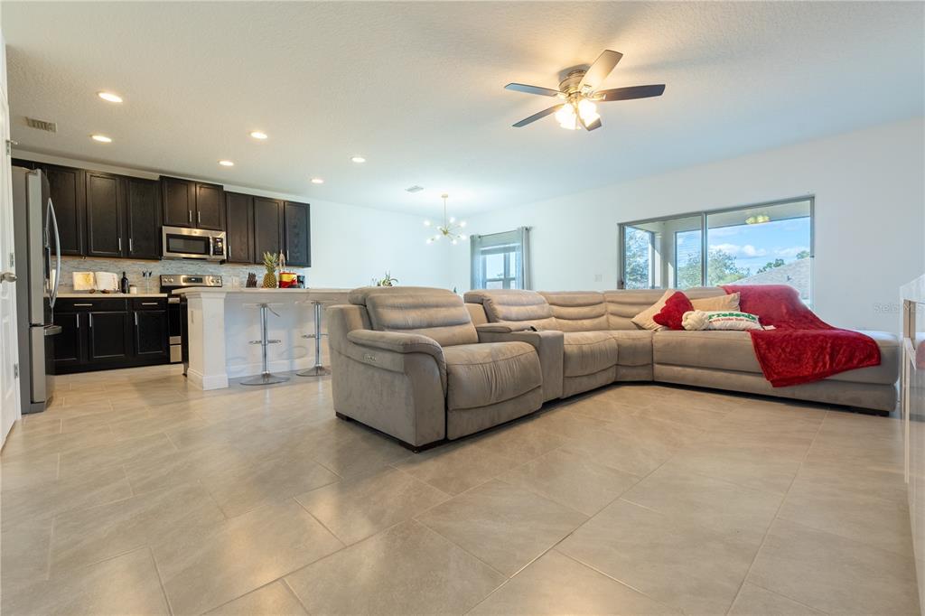 9693 Early Loop Groveland, FL 34736 - Photo 9 of 21