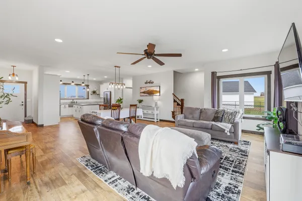$679,900 | N6329 Tradewinds Circle, Beaver Dam, WI 53916