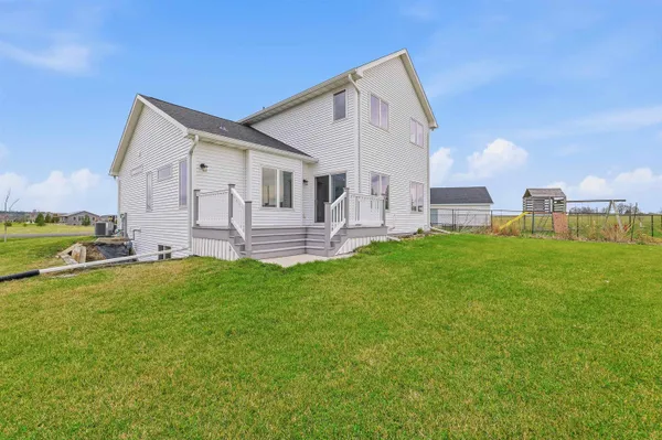 $679,900 | N6329 Tradewinds Circle, Beaver Dam, WI 53916