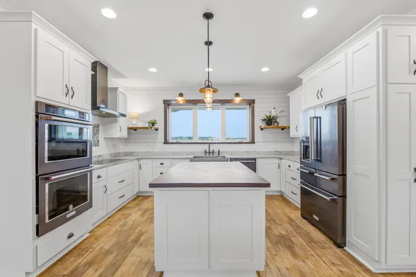 $679,900 | N6329 Tradewinds Circle, Beaver Dam, WI 53916