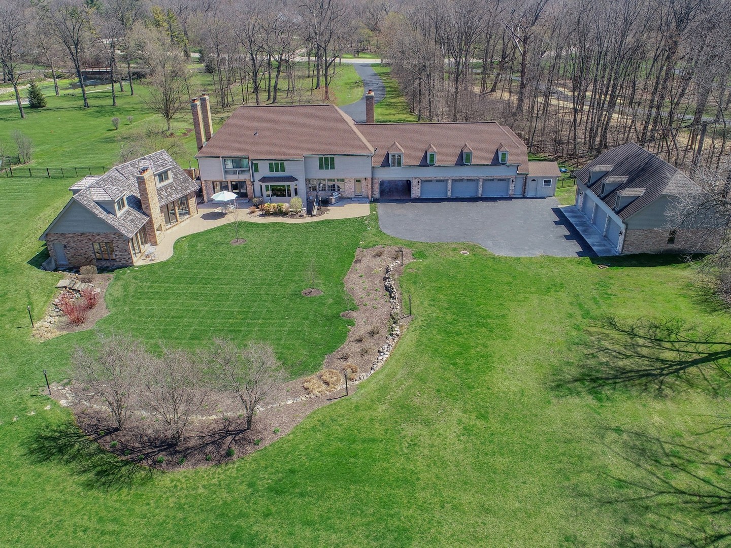 53 Aintree Road St. Charles, IL 60174 - Photo 2 of 44