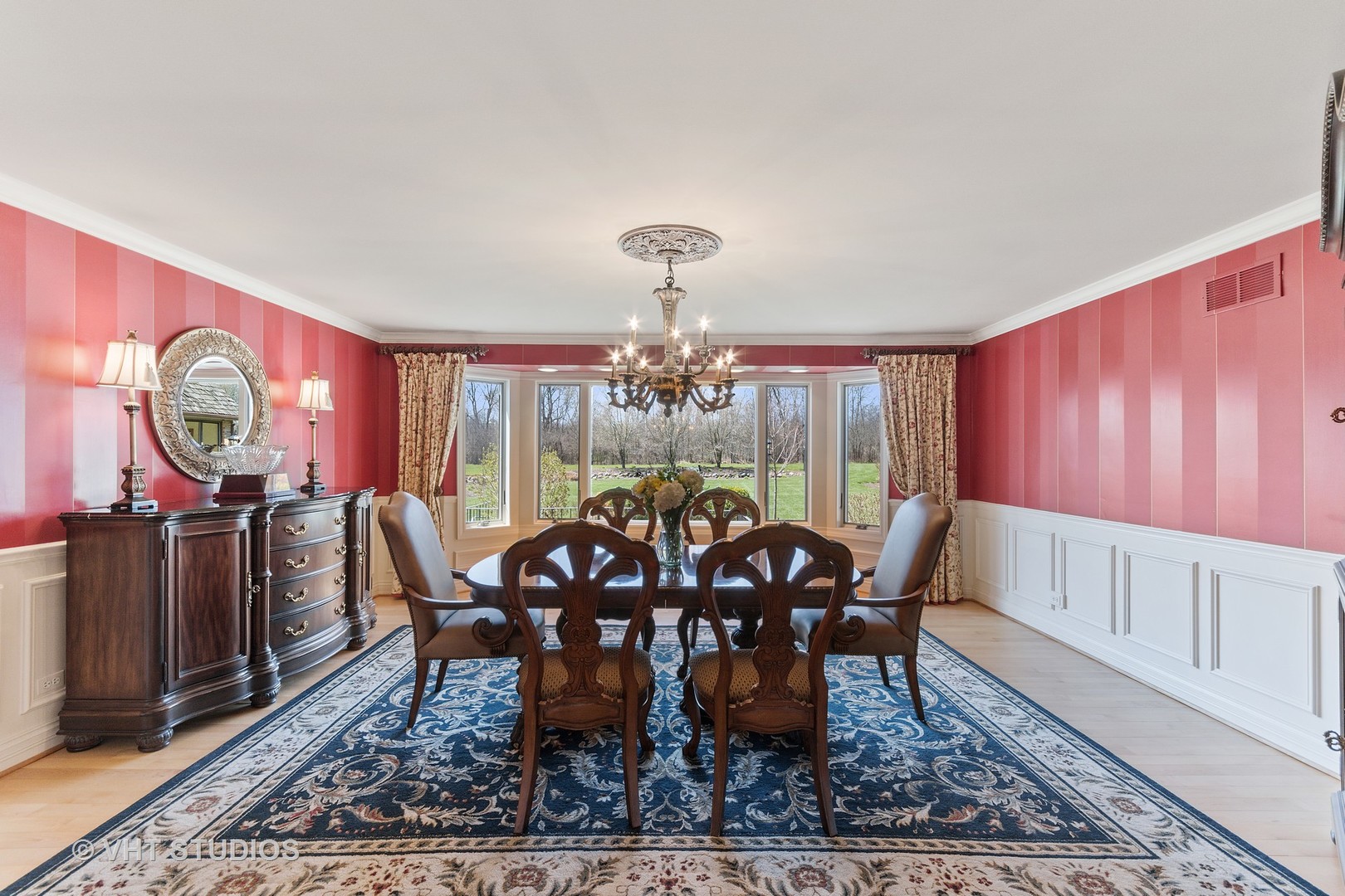 53 Aintree Road St. Charles, IL 60174 - Photo 13 of 44