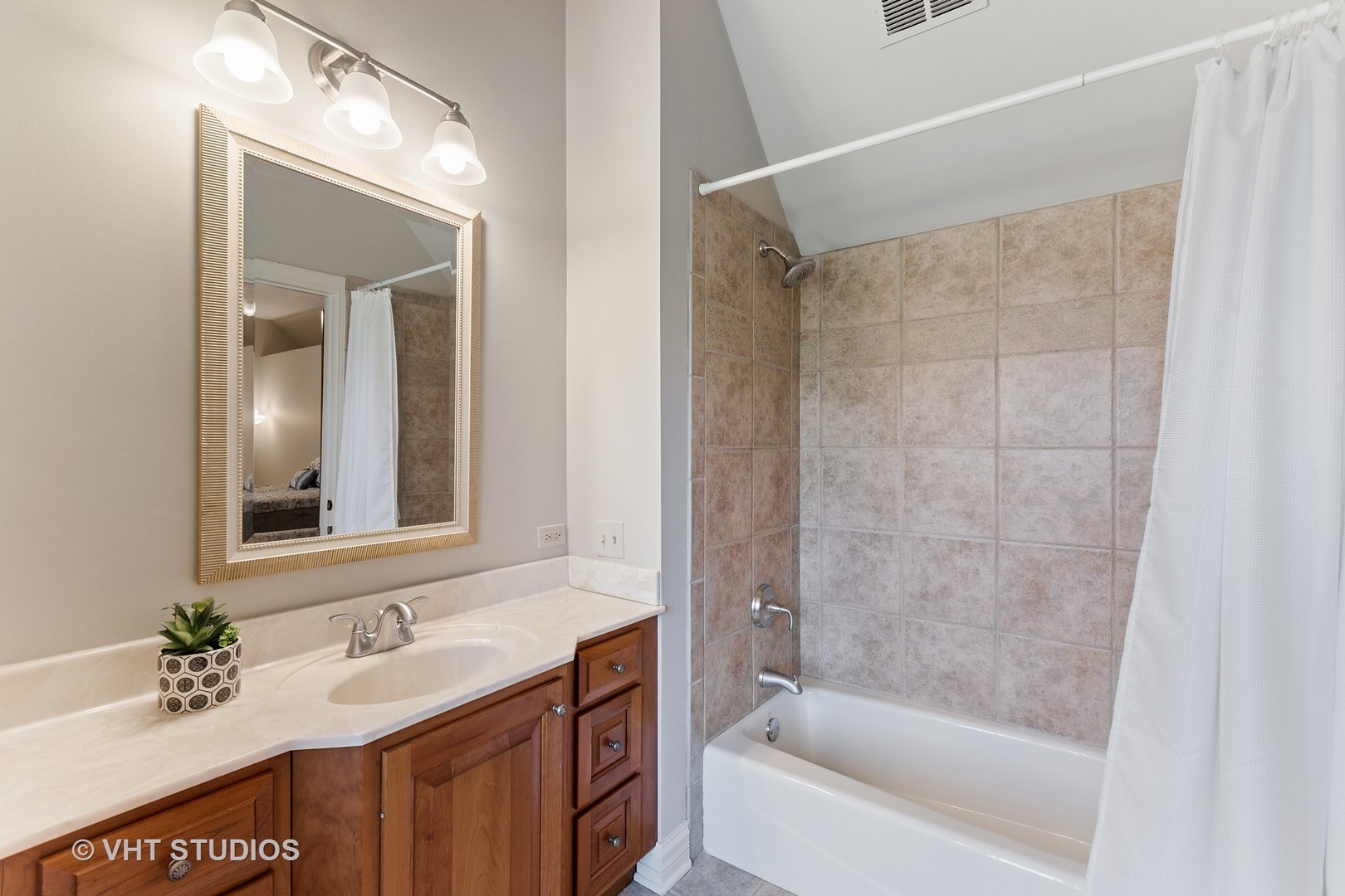 53 Aintree Road St. Charles, IL 60174 - Photo 26 of 44