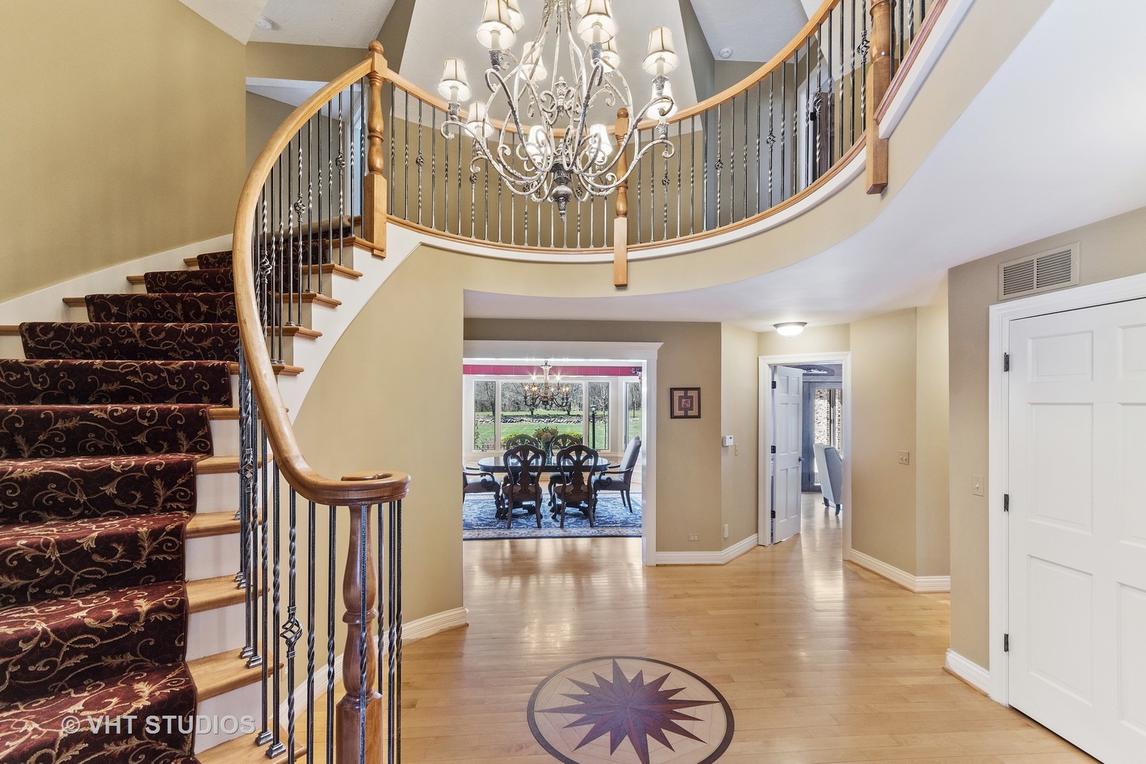 53 Aintree Road St. Charles, IL 60174 - Photo 5 of 44