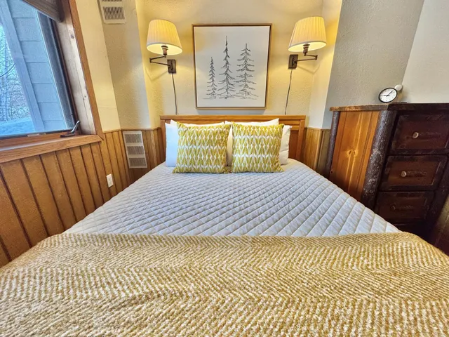 $445,000 | 511 Moose Mountain Drive, Lutsen, MN 55612