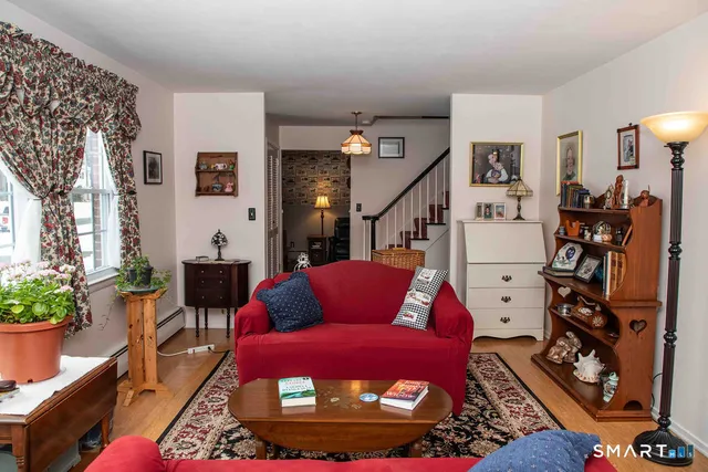 $499,000 | 12 Craigemore Circle, Avon, CT 06001