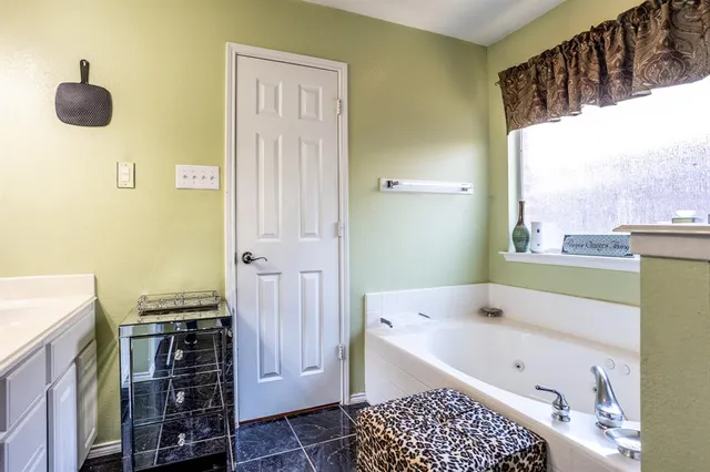 $320,000 | 928 Trinity Drive, Lancaster, TX 75146