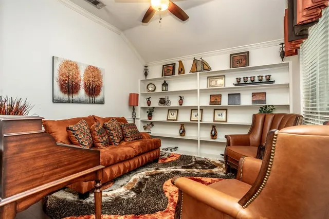 $320,000 | 928 Trinity Drive, Lancaster, TX 75146