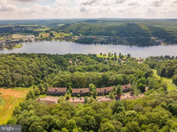 $374,900 | 18 Winding Way, Unit 18D, McHenry, MD 21541