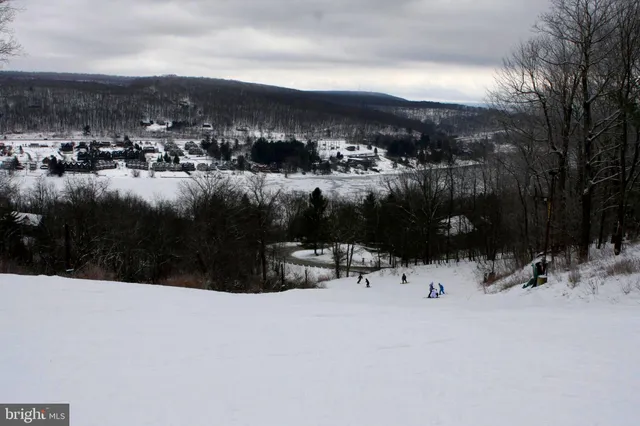 $379,900 | 18 Winding Way, Unit 18D, McHenry, MD 21541