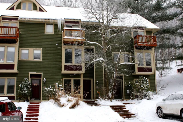 $379,900 | 18 Winding Way, Unit 18D, McHenry, MD 21541