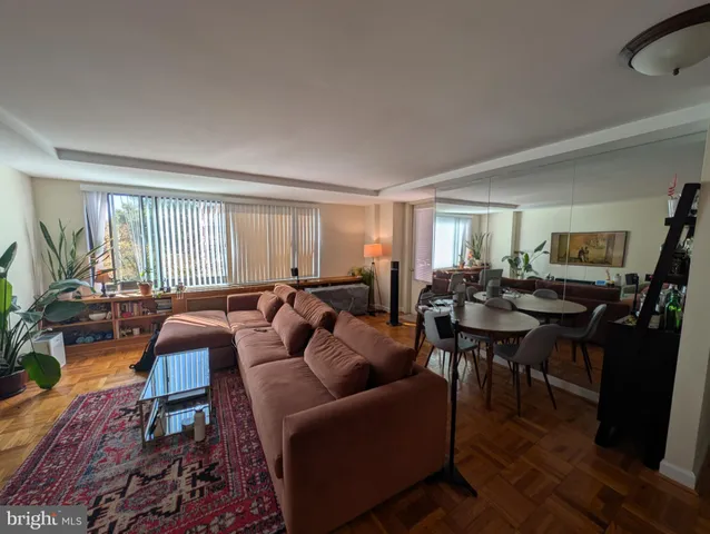 $1,900 | 1021 Arlington Boulevard, Unit 743, Arlington, VA 22209