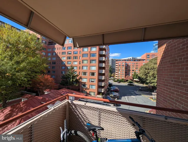$1,900 | 1021 Arlington Boulevard, Unit 743, Arlington, VA 22209