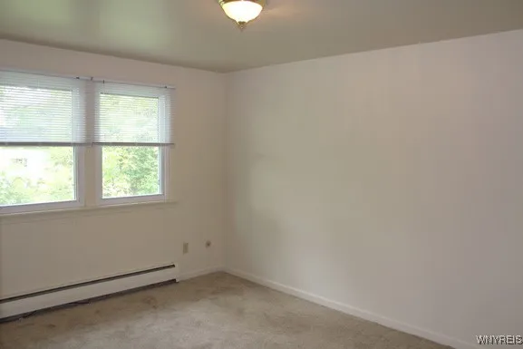 $1,295 | 21 Vinson Avenue, Tonawanda, NY 14150