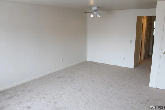 $1,295 | 21 Vinson Avenue, Tonawanda, NY 14150