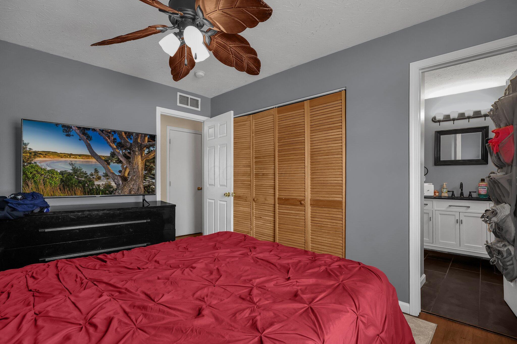 701 Riverbirch Road Washington Court House, OH 43160 - Photo 21 of 28 owner bedroom