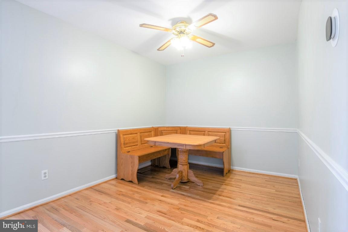 1067 Downton Road Baltimore, MD 21227 - Photo 16 of 47 Large dining room