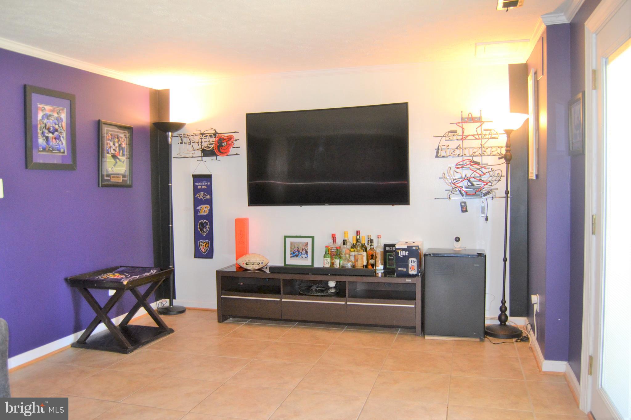 1067 Downton Road Baltimore, MD 21227 - Photo 23 of 47