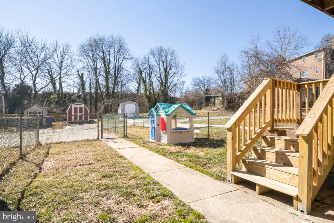 1067 Downton Road Baltimore, MD 21227 - Photo 29 of 47 Great space for pets and play