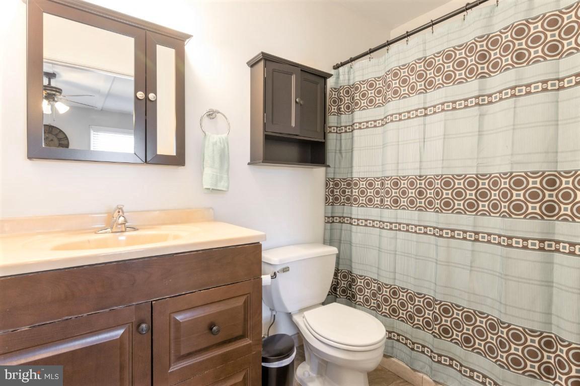 1067 Downton Road Baltimore, MD 21227 - Photo 37 of 47 Attached bath