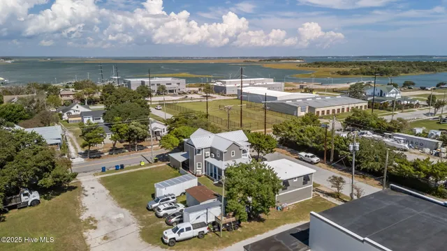 $1,400 | 501 Bridges Street, Unit C, Morehead City, NC 28557