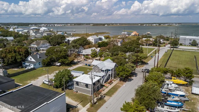 $1,400 | 501 Bridges Street, Unit C, Morehead City, NC 28557
