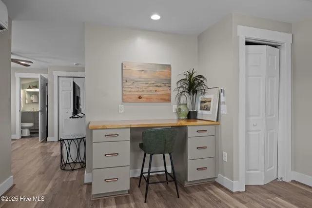 $1,400 | 501 Bridges Street, Unit C, Morehead City, NC 28557