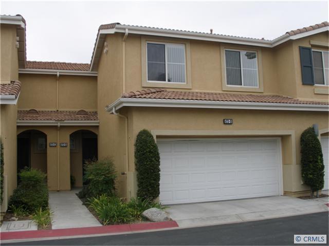 a view of front of a house