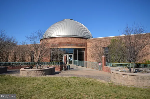 $390,000 | 815 Branch Drive, Unit 401, Herndon, VA 20170