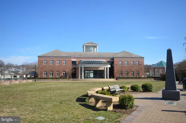 $390,000 | 815 Branch Drive, Unit 401, Herndon, VA 20170