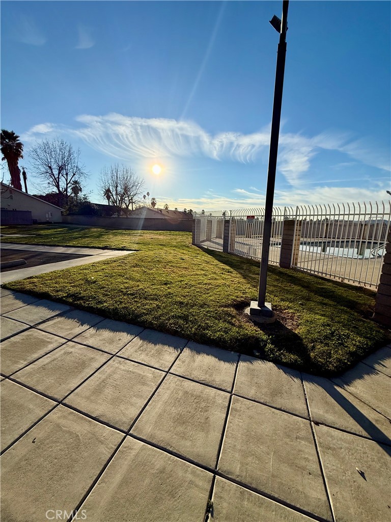 25929 Baylor Way Hemet, CA 92544 - Photo 4 of 21 a view of a terrace with wooden floor space