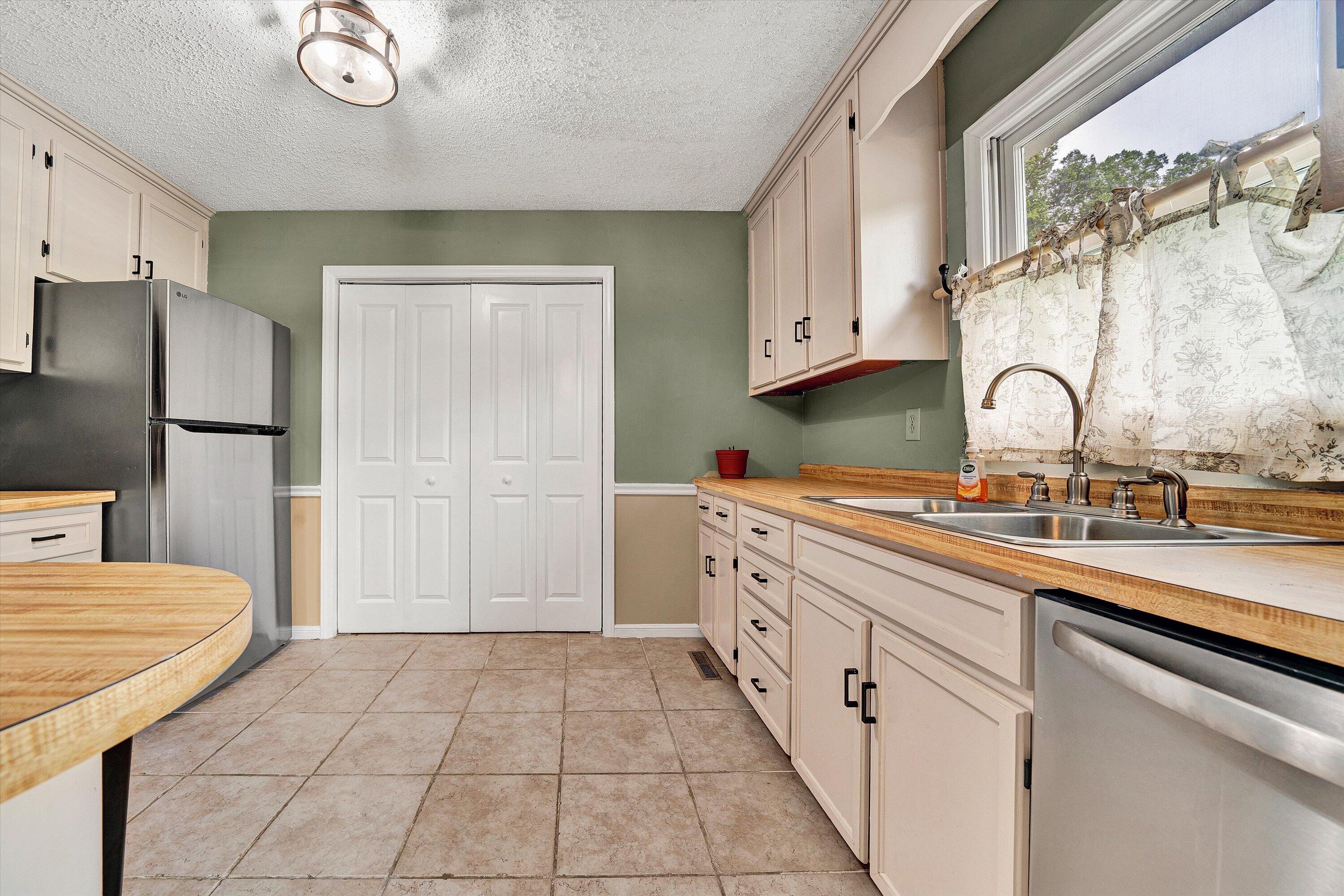 514 John Arthur Road Boones Mill, VA 24065 - Photo 6 of 16 05-SGP-01636