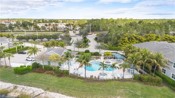 $3,200 | 6947 Avalon Circle, Unit 1907, Naples, FL 34112