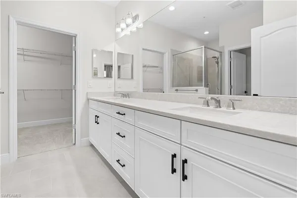 $3,200 | 6947 Avalon Circle, Unit 1907, Naples, FL 34112