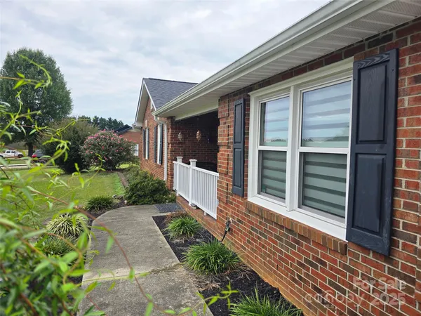 $335,000 | 5202 Robin Lane, Randleman, NC 27317