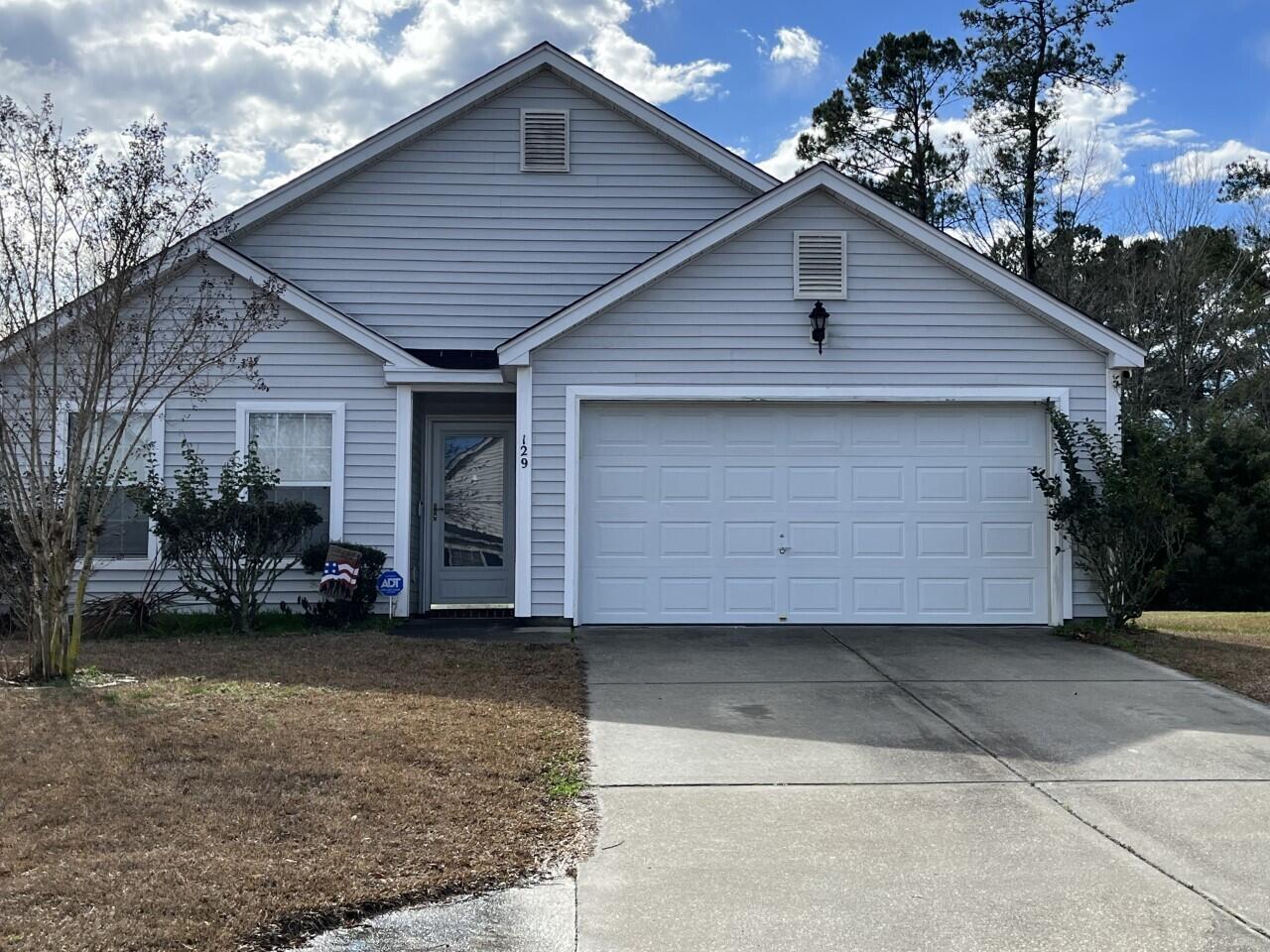 129 Tyron Road Summerville, SC 29483 - Photo 1 of 17 129TyronRoadPic